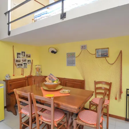 2 Bedroom Awesome In * Monterosso al Mare