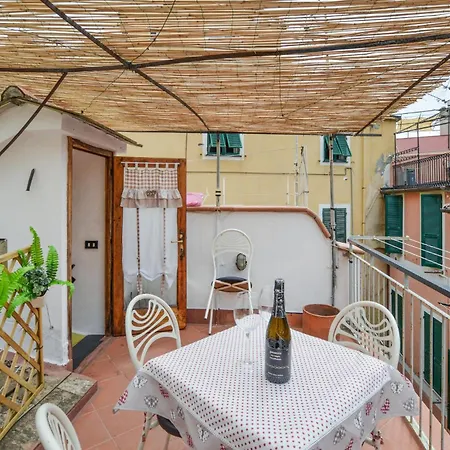 Apartment 2 Bedroom Awesome In Monterosso al Mare